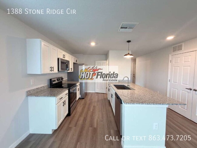 Building Photo - 1388 Stone Ridge Cir