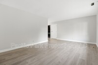 Building Photo - 3939 Esquire Pl