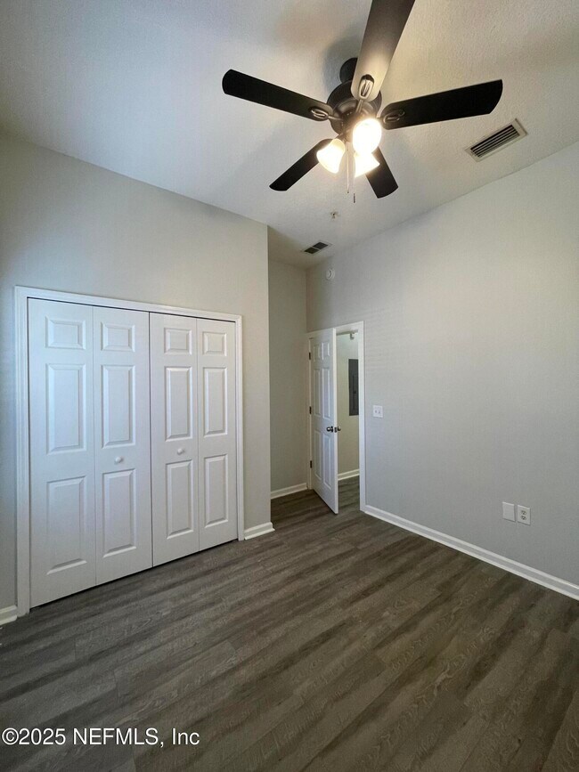 Building Photo - 6057 Maggies Cir