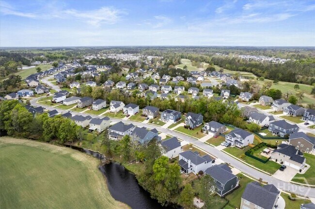 Building Photo - 360 Waverly Ln