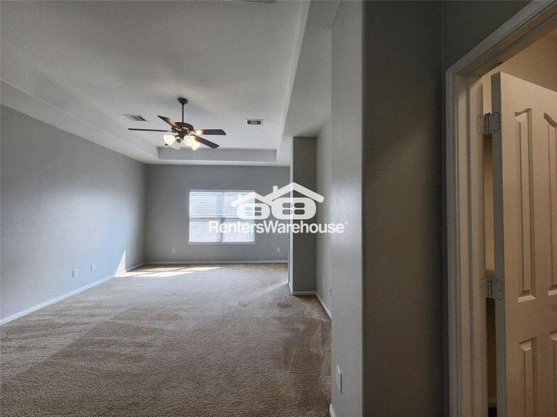 Building Photo - 9346 Valley Tree Ln