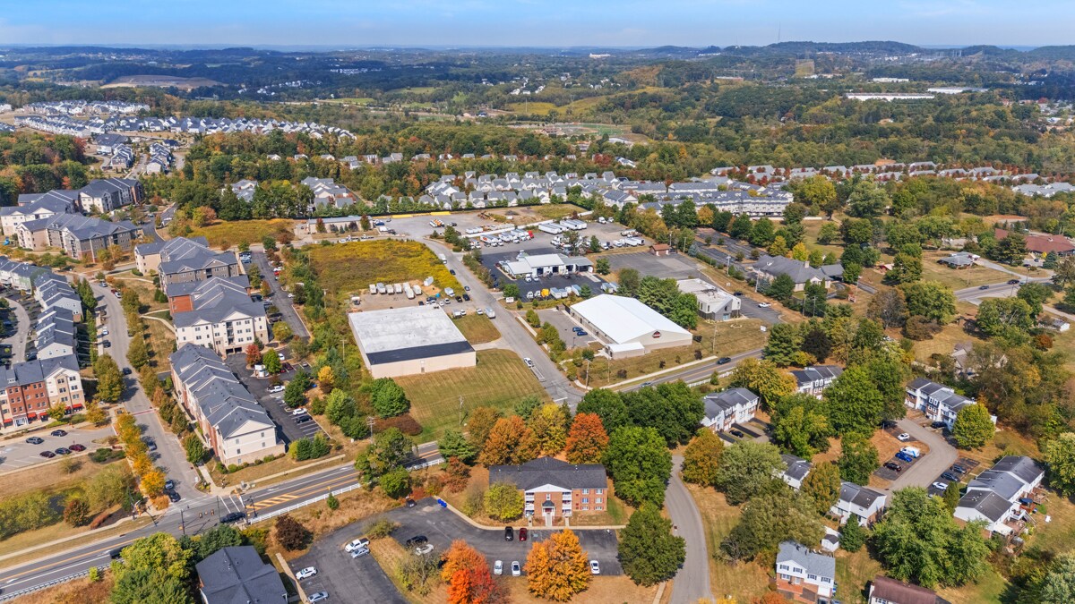 Building Photo - 976 Wood Hollow Dr