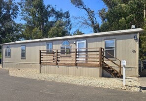 Building Photo - 319 N Highway 1