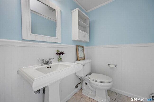 Building Photo - 25 Shelter Rock Rd