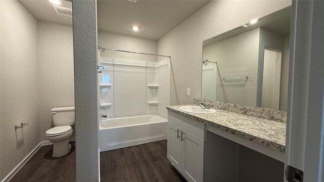 Building Photo - 21703 Meadow Ct