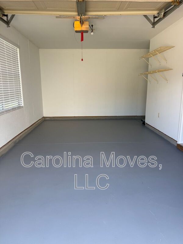 Building Photo - 210 Morell Dr