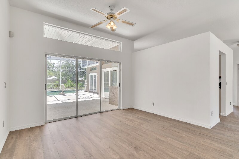 Building Photo - 4428 White Oak Cir