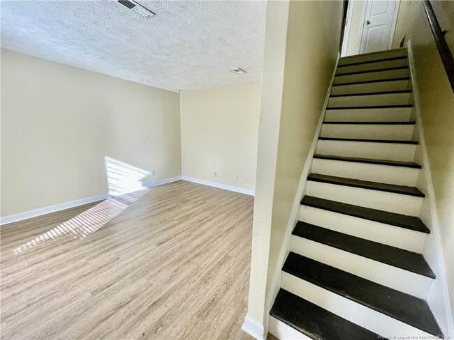 Building Photo - 5854 Aftonshire Dr