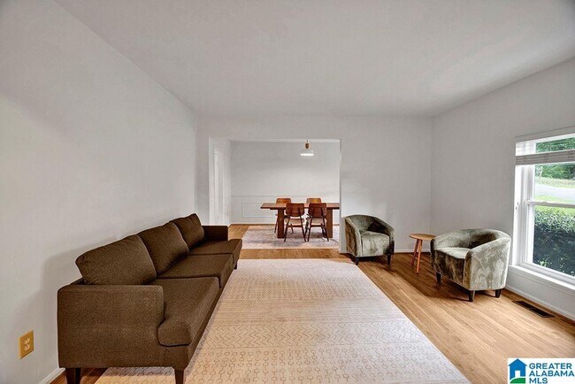 Building Photo - 3541 W Lakeside Dr
