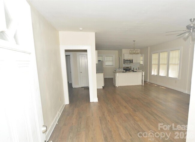 Building Photo - 4101 Gossett Ave