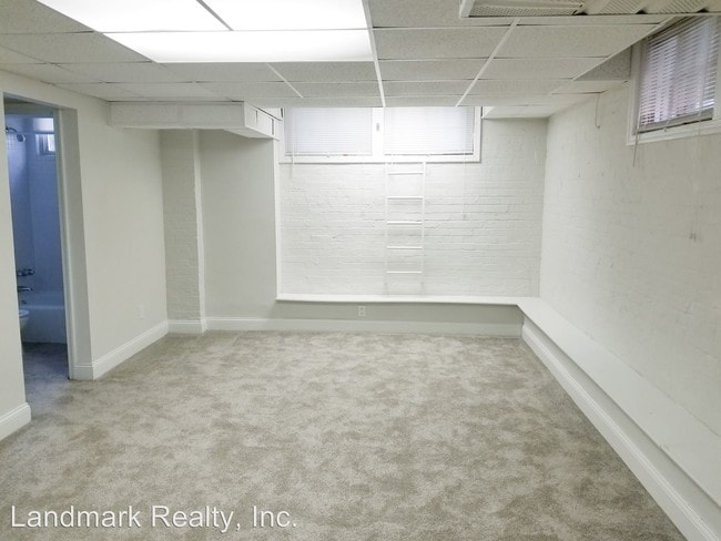 Building Photo - 4105 Wisconsin Ave NW