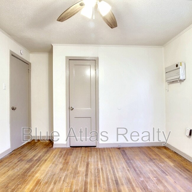 Building Photo - 1714 NW Dallas St