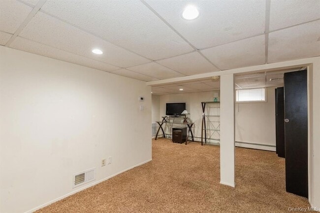 Building Photo - 109 Roosevelt Ave