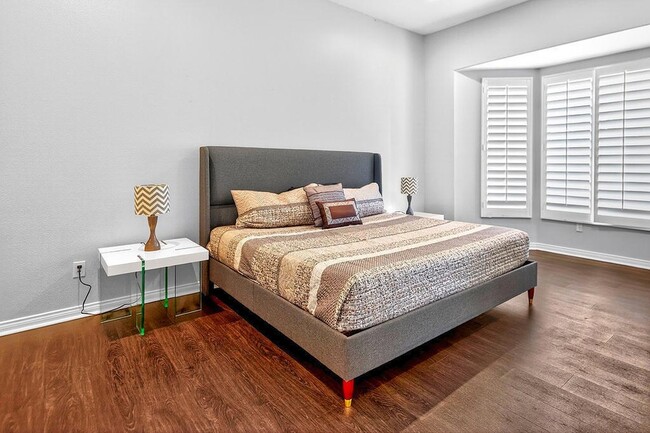 Building Photo - 5 Curie Ct