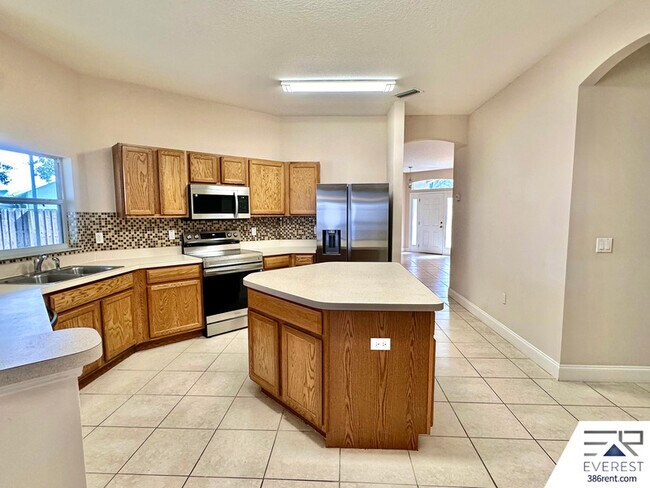 Building Photo - 23 Barbera Ln