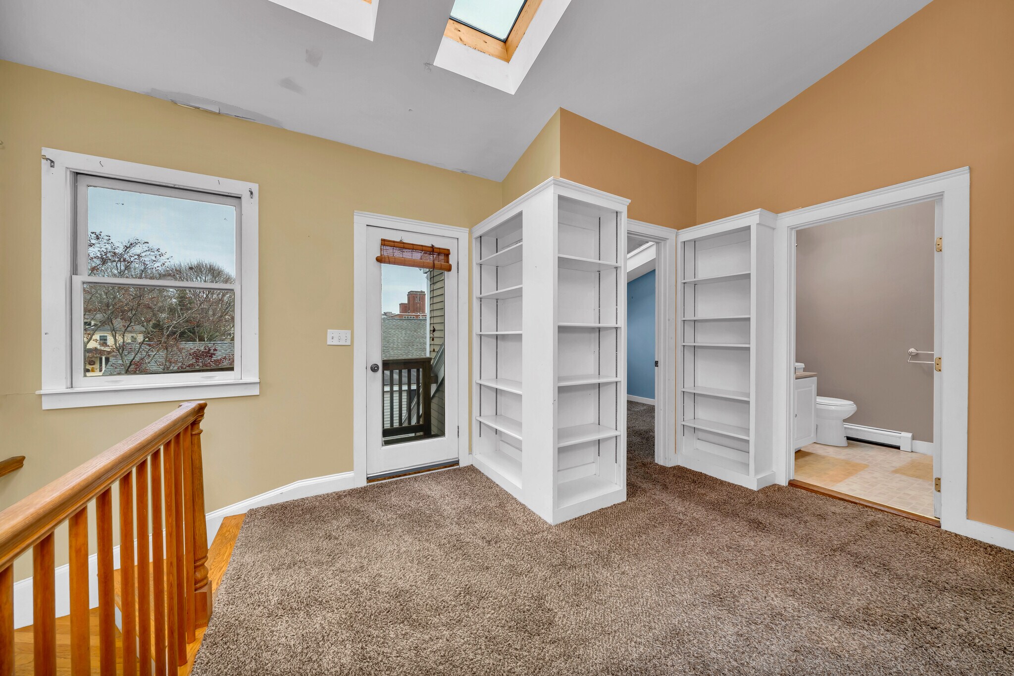 Building Photo - 4 Warren St