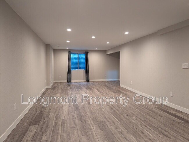 Building Photo - 2306 Steele St