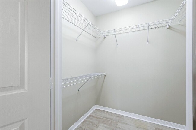 Building Photo - 1015 Villagio Cir