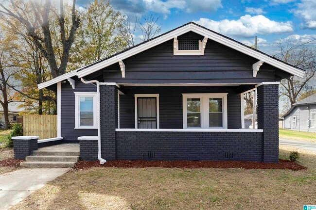 Primary Photo - 516 14th St SW