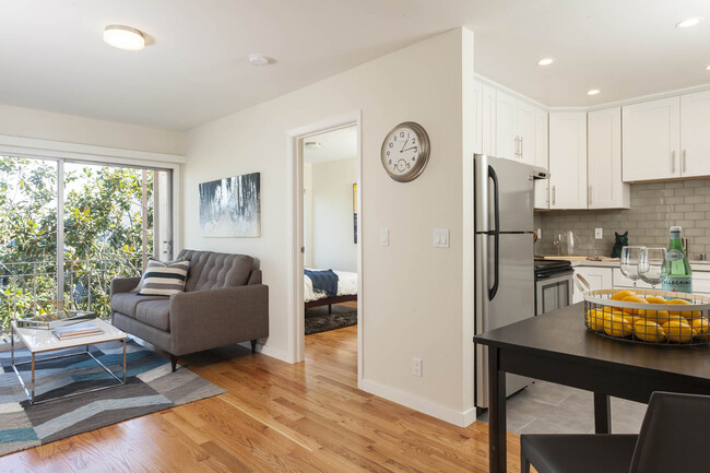 Building Photo - 1064 Dolores