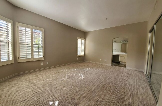 Building Photo - Beautiful 3 Bed 2.5 Bath In Vista