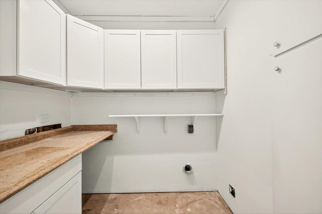 Building Photo - 4214 Woodcrest St