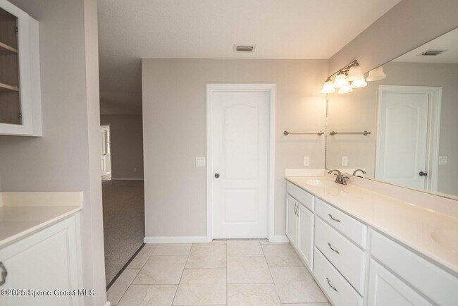 Building Photo - 1326 Cherry Hills Rd NE