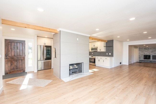 Building Photo - Lakewood Rambler 3 bedroom + Bonus