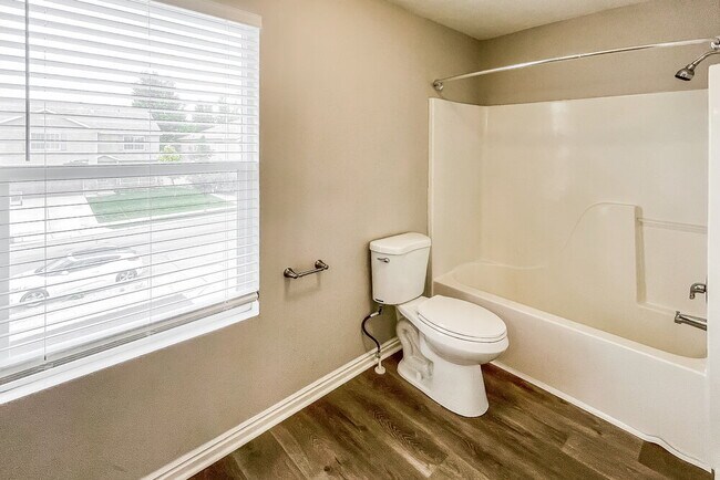 Building Photo - 2192 Cedar Trails Way N