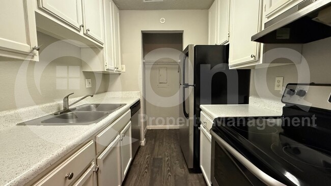 Building Photo - 4502 Gaston Ave