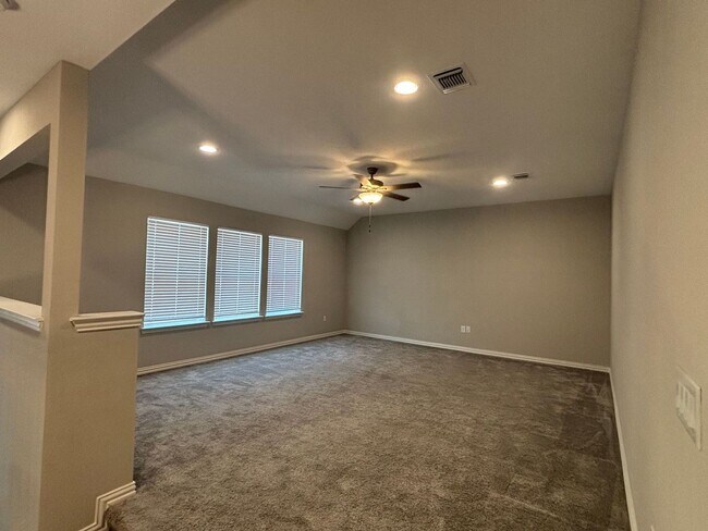 Building Photo - What's special