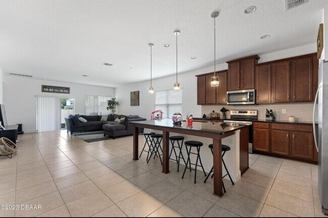 Building Photo - 5435 Estero Loop