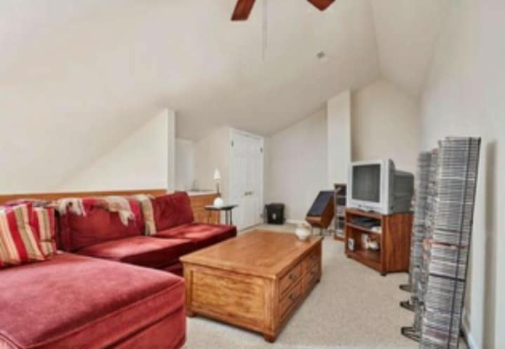 Building Photo - 1507 Mountainview Dr