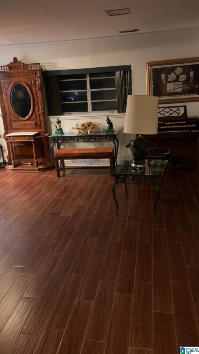 Building Photo - 5108 Wilson Cir