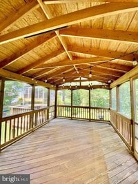 Building Photo - 18 Brookmeade Ct