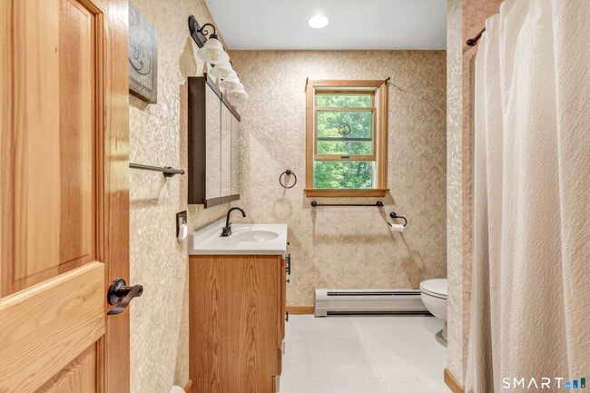 Building Photo - 5B Saxony Dr