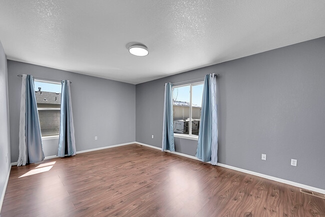 Building Photo - 6431 Raleigh Ct