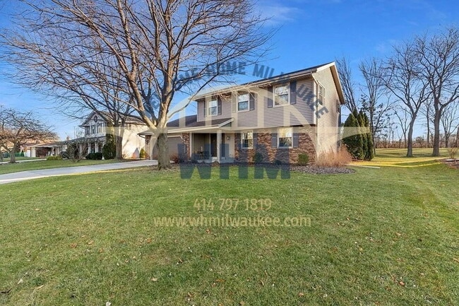 Building Photo - 14955 W Fenway Dr