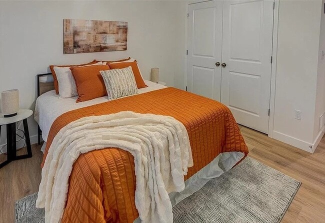 Building Photo - 124 Bridgeport Dr