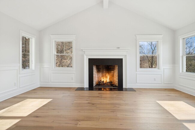 Building Photo - 976 Scioto Dr