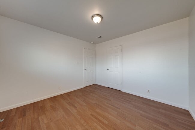 Building Photo - 7726 Laurie Way