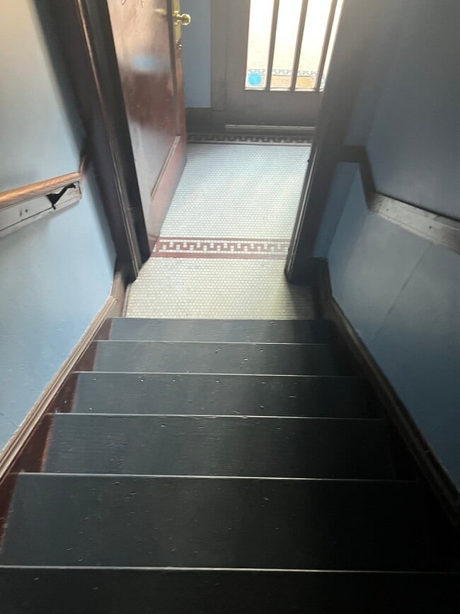 Building Photo - 8139 S Peoria St