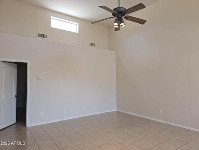 Building Photo - 8940 W Olive Ave