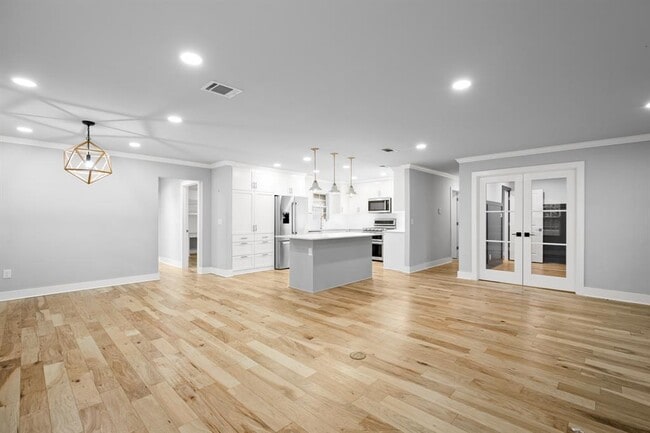 Building Photo - 3307 Garden Villa Ln