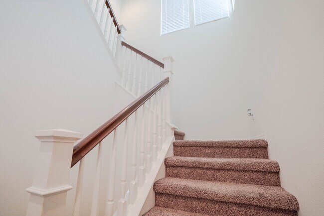 Building Photo - West Creek 3 Bedroom Rental Home in Valencia.