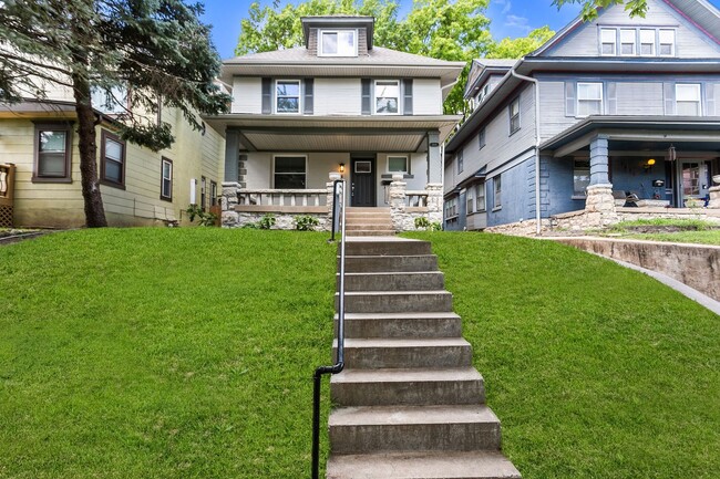 Building Photo - 3938 McGee St