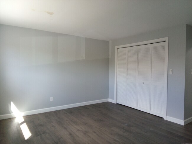 Building Photo - 74 Washington Rd