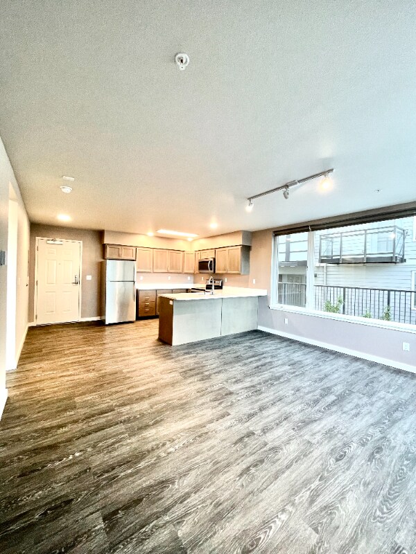 Building Photo - 1925 S I St