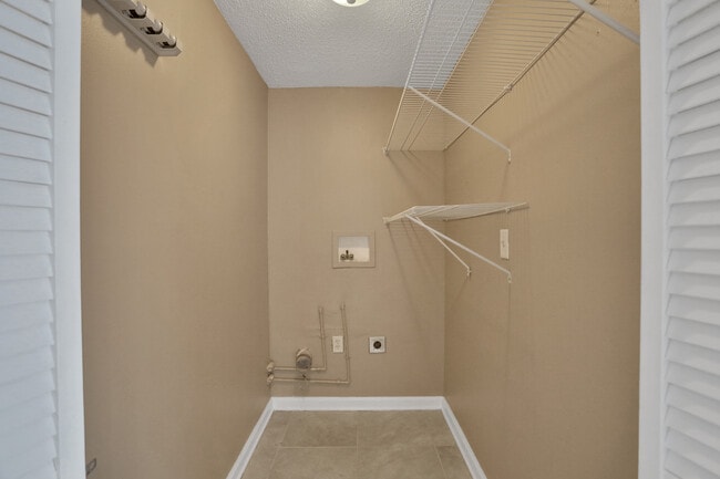 Building Photo - 3124 W Burke St