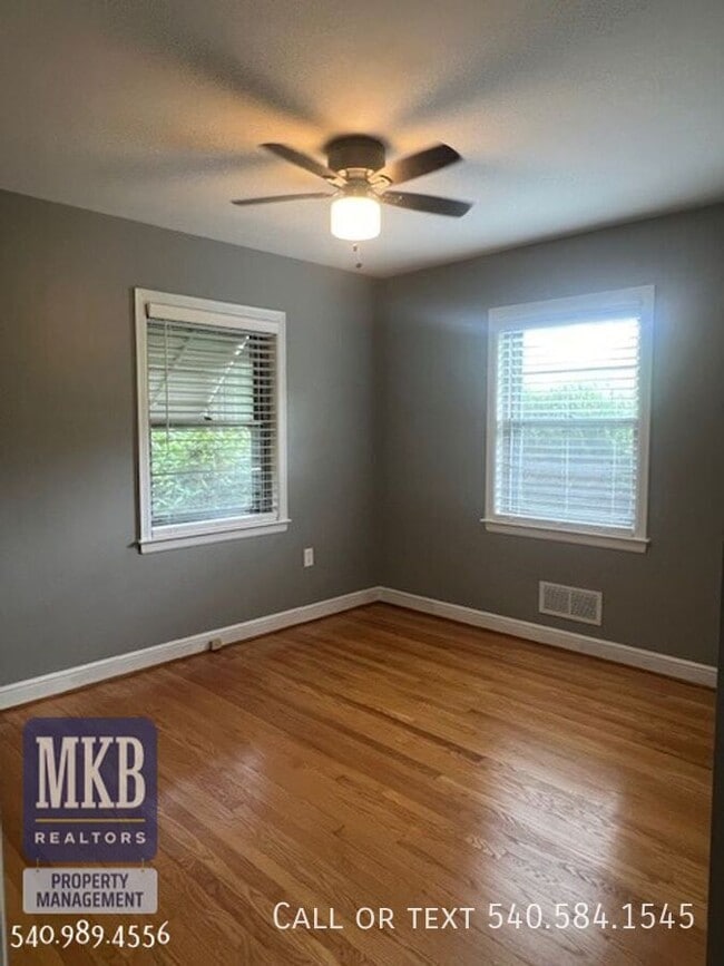 Building Photo - 6099 Franklin Rd